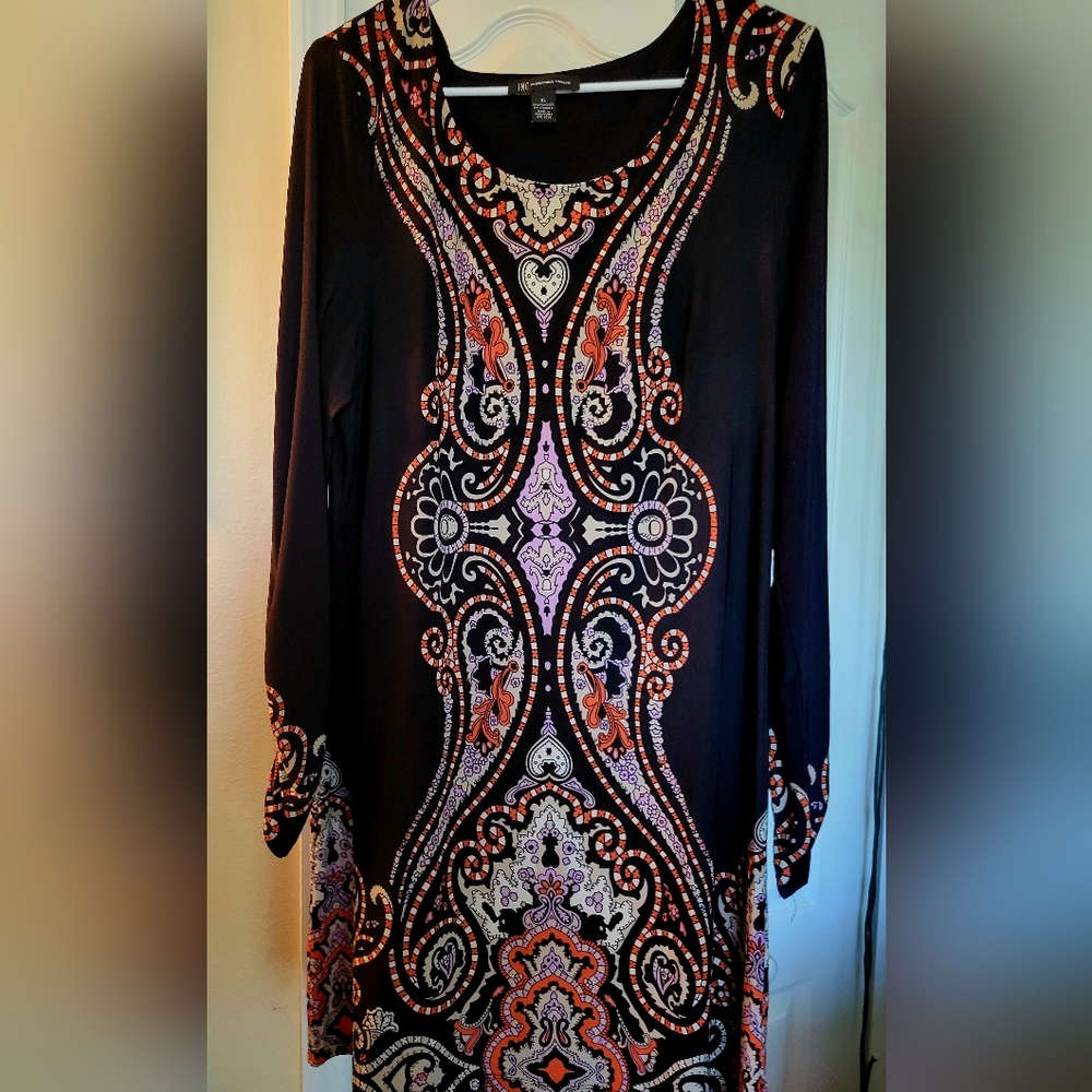 Elegant Black and Orange Patterned Dress